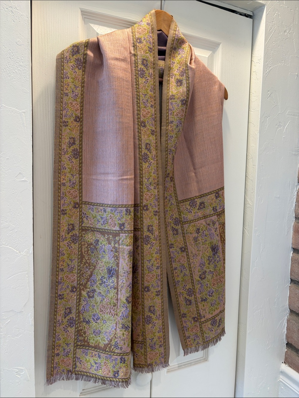 Vintage French Petrusse Elegant Pink Floral silk/wool Stole, Scarf 70x20